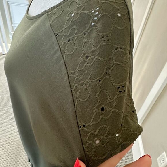 Michael Kors green, pullover top with lace shoulder accent. - Picture 5 of 6